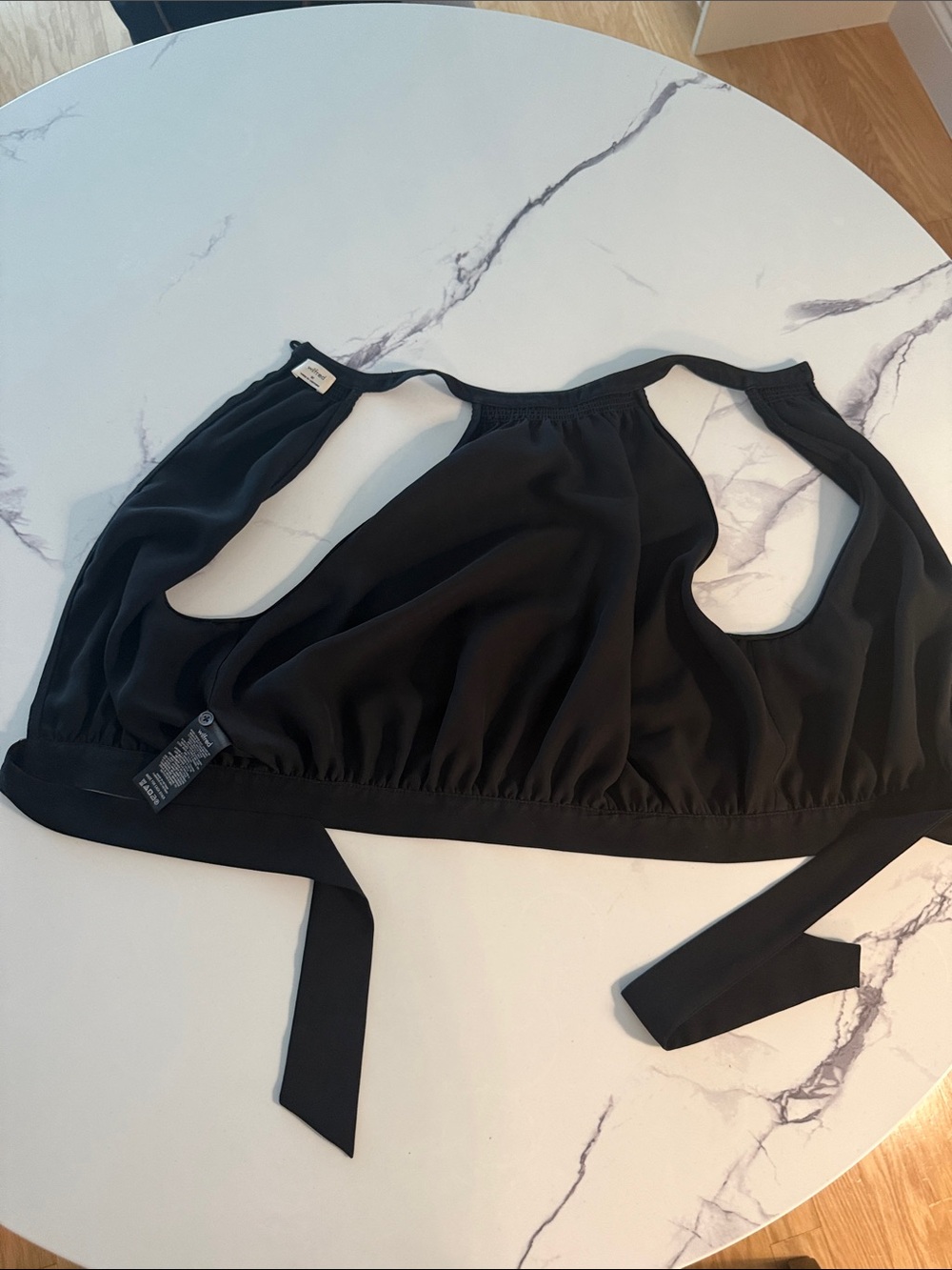 Aritzia Women’s Backless Top Size M